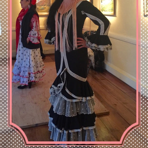 Meet your Posher, Dee Dubya - Picture 2 of 4